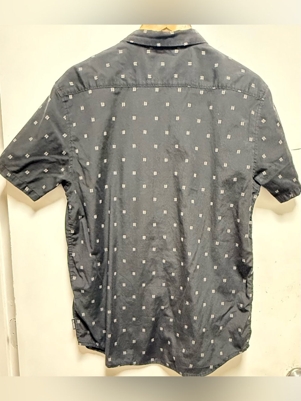 Billabong Black Short-Sleeve Button-Down with Micro Square Pattern - Picture 4 of 7